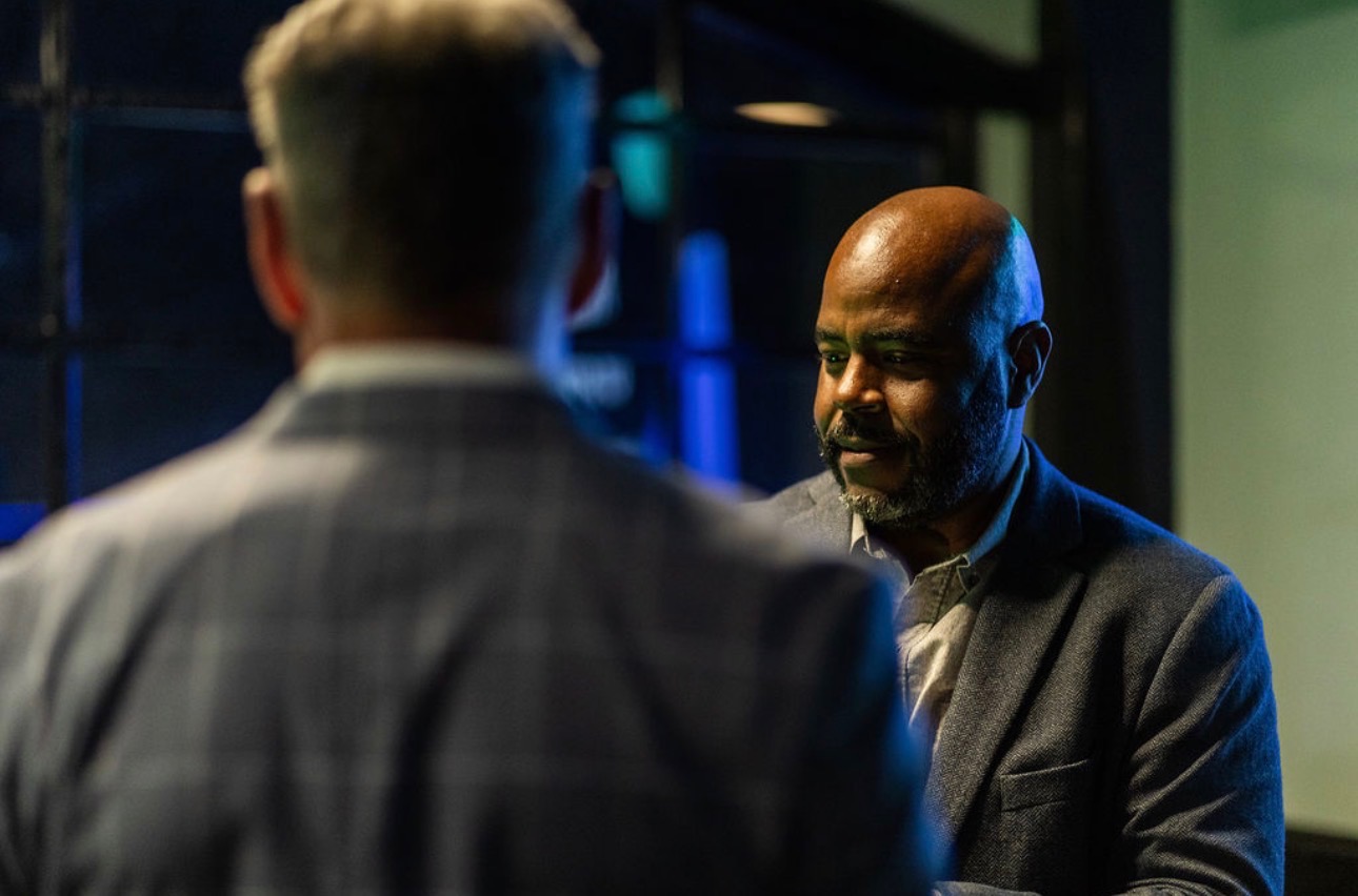 Terrence Wright leading a small-group executive leadership discussion